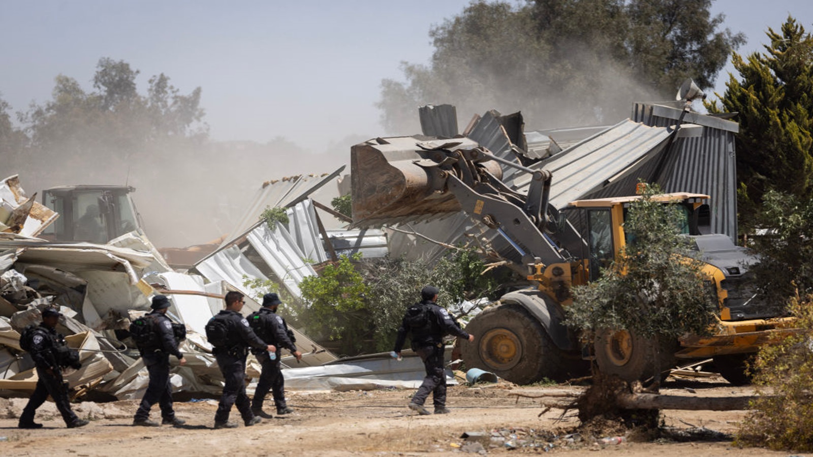 النقب:إسرائيل تدمر عشرات المنازل وتشرد المئات..وبن غفير يتوعد بالمزيد