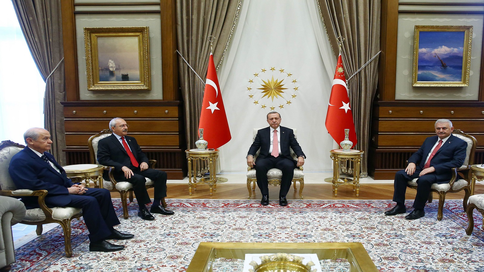 أردوغان يتّفق مع المعارضة على تعديل الدستور التركي