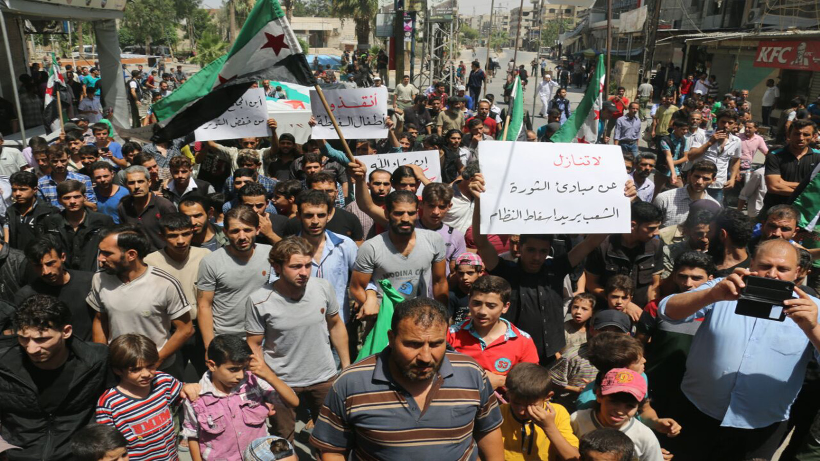 الغوطة الشرقية: "تحرير الشام" إلى إدلب؟