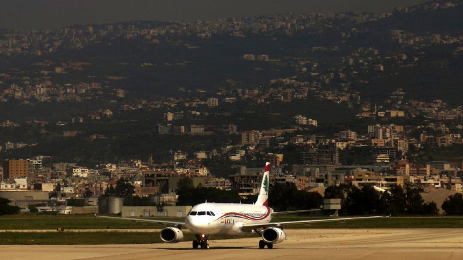 مطار بيروت:تحذيرات..لا مخاطر