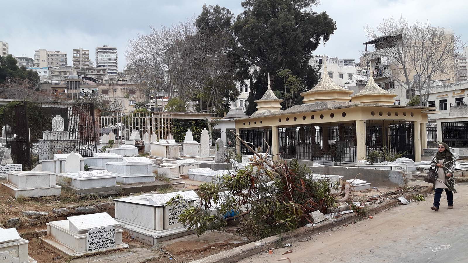 طرابلس: ارتفاع أسعار القبور
