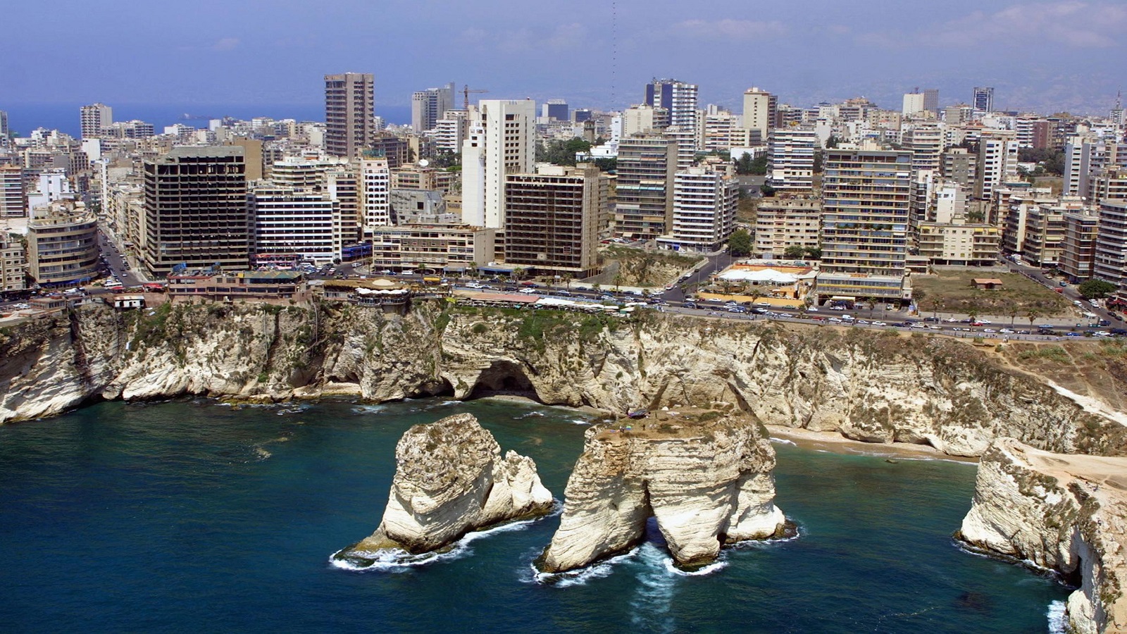 العيش التهكمي في بيروت