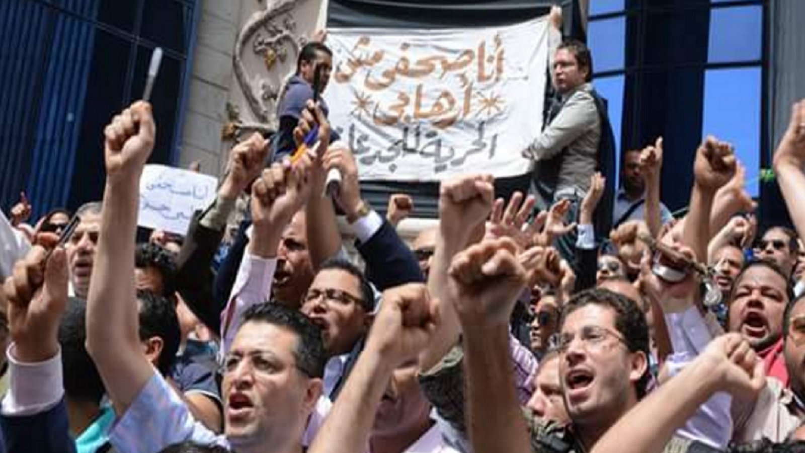 معركة "الصحافيين المصريين".. إلى التصعيد