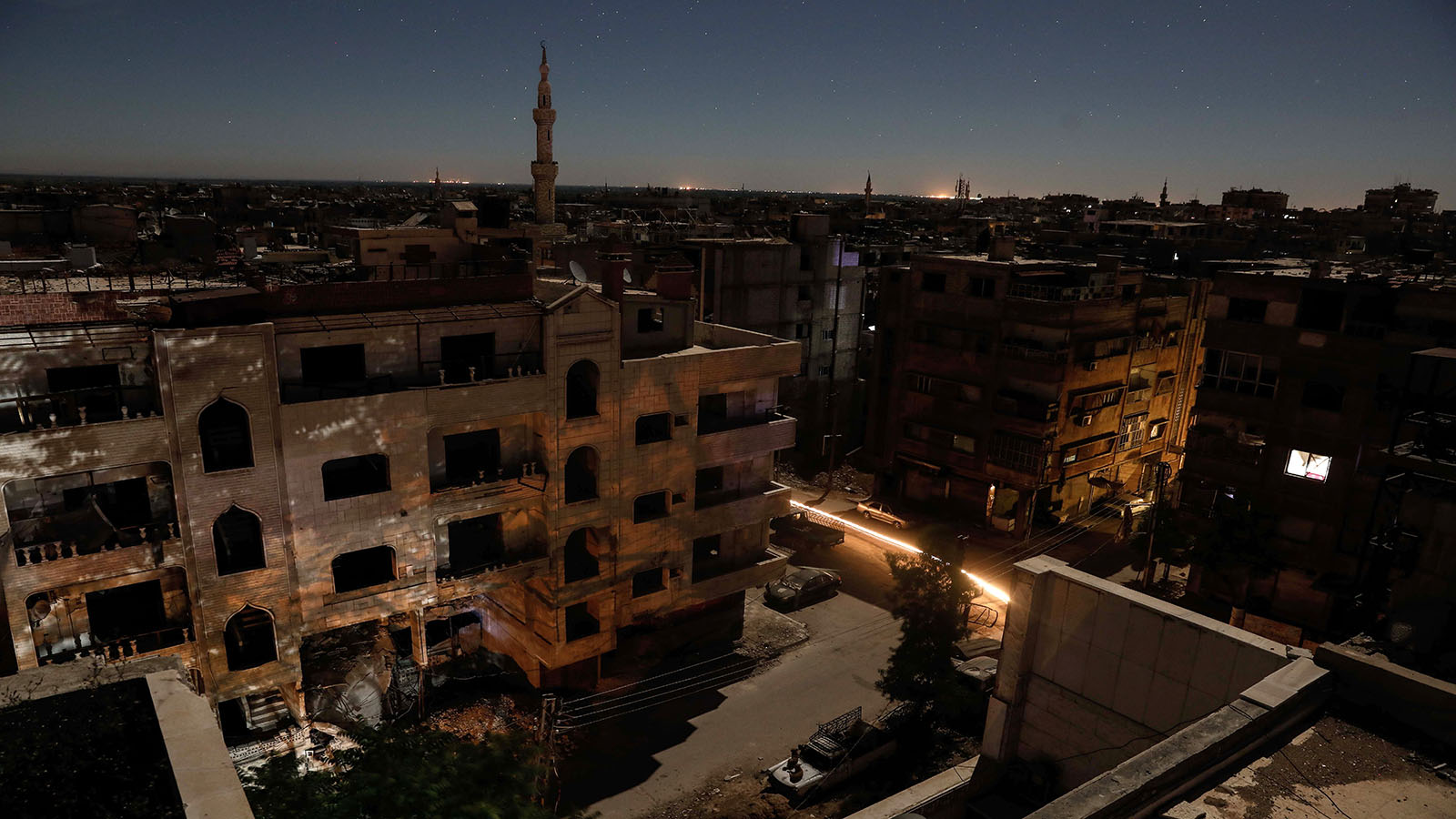 دمشق: تجار الكهرباء ومتطوّعون يضيئون الشوارع