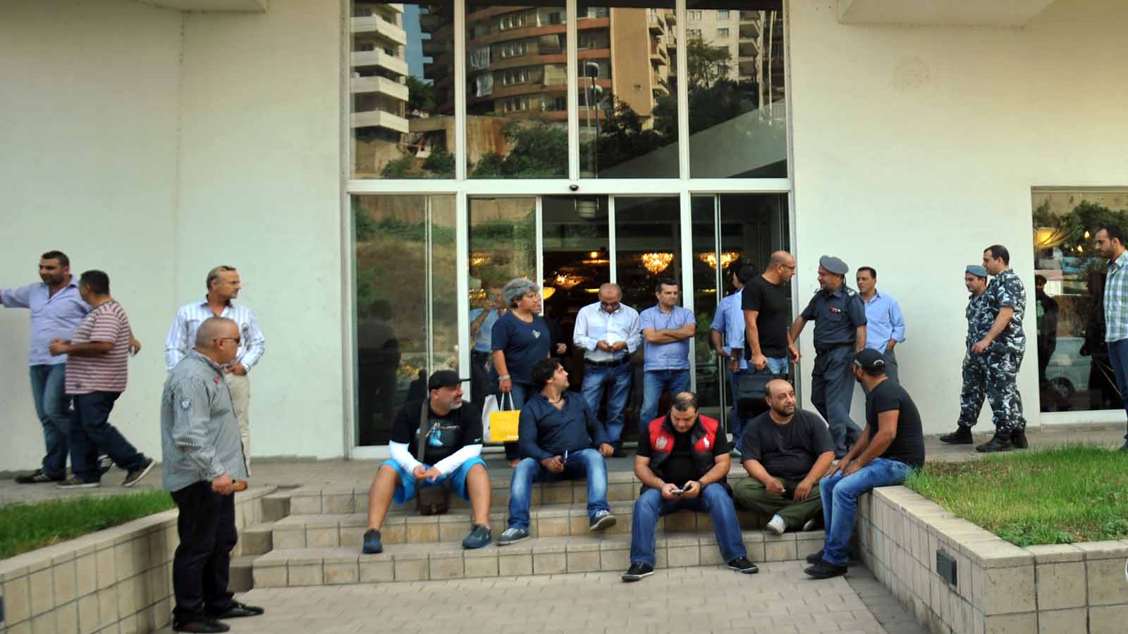 أزمة شركة دبّاس: 850 موظفاً في انتظار الحريري