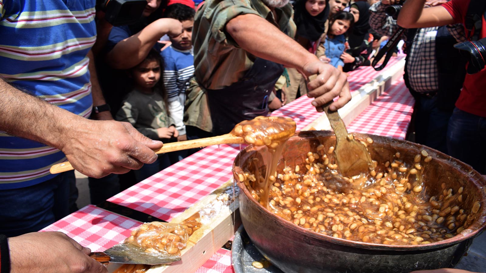 مهرجان الاكل الشعبي في صيدا (علي لمع)