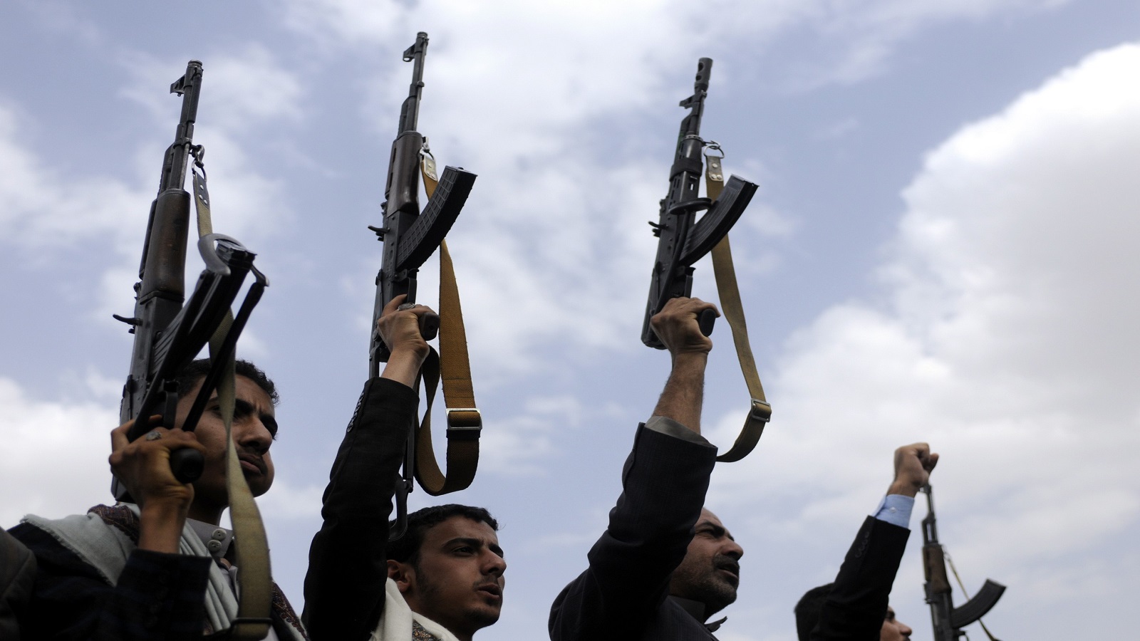 عُمان تنفي تهريب أسلحة ايرانية للحوثيين عبر أراضيها