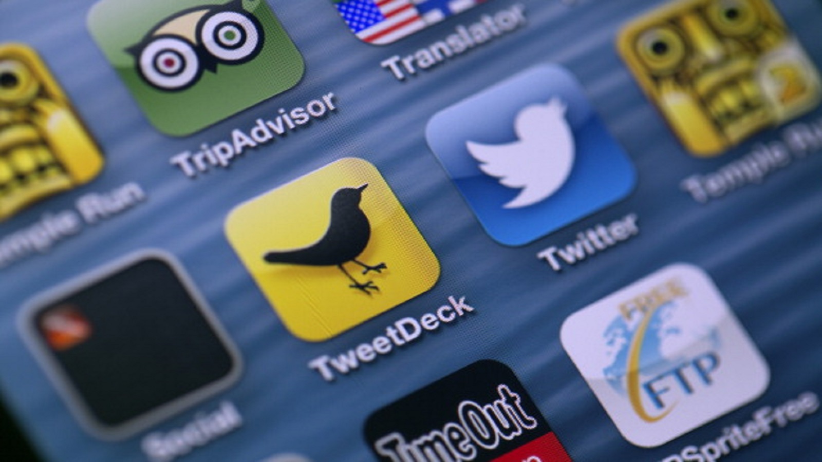 "تويتر" يرصد تطبيقات هواتف مستخدميه