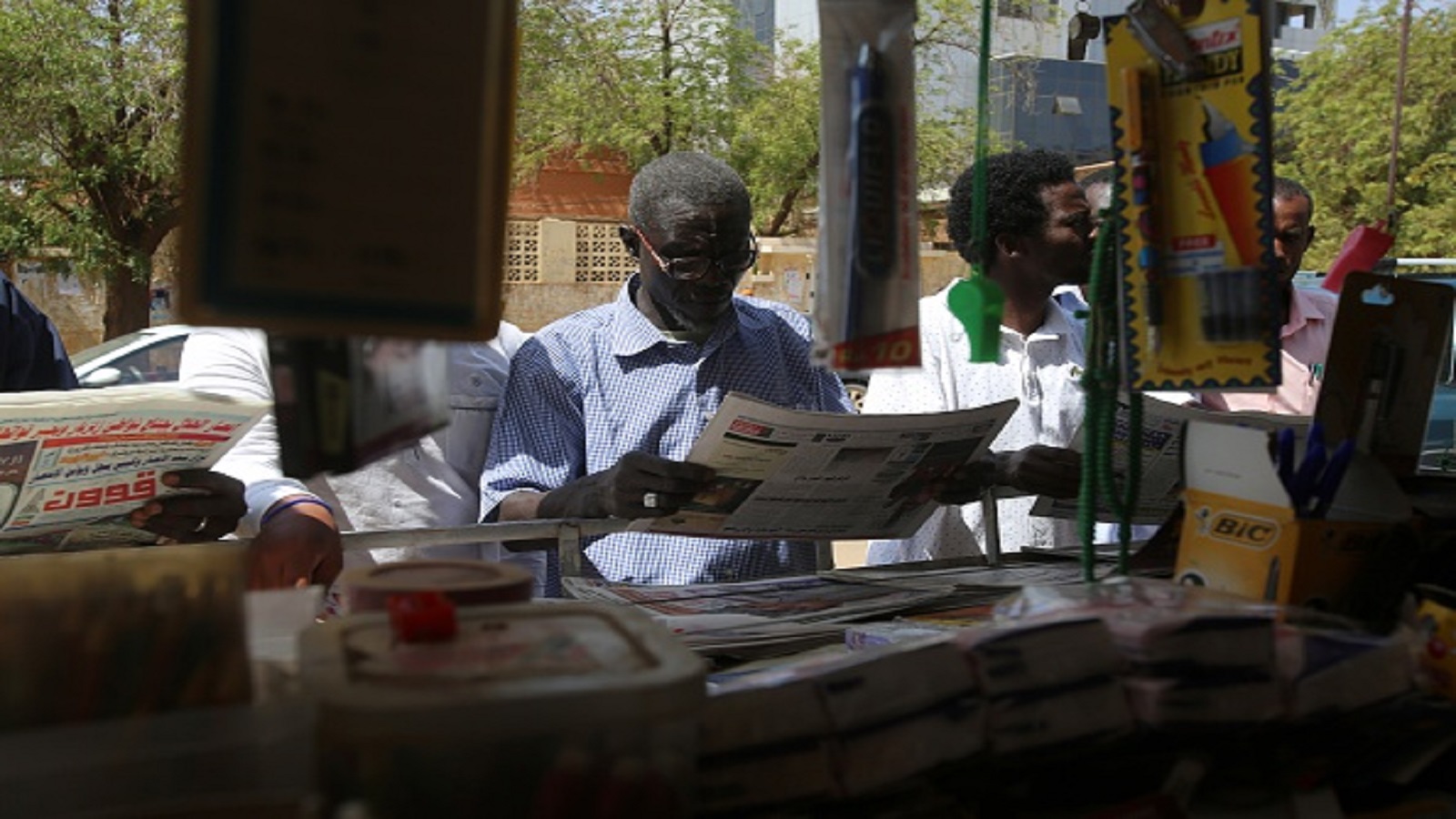 السودان: مصادرة صحيفتين نشرتا خبر انضمام ابنة مسؤول لداعش