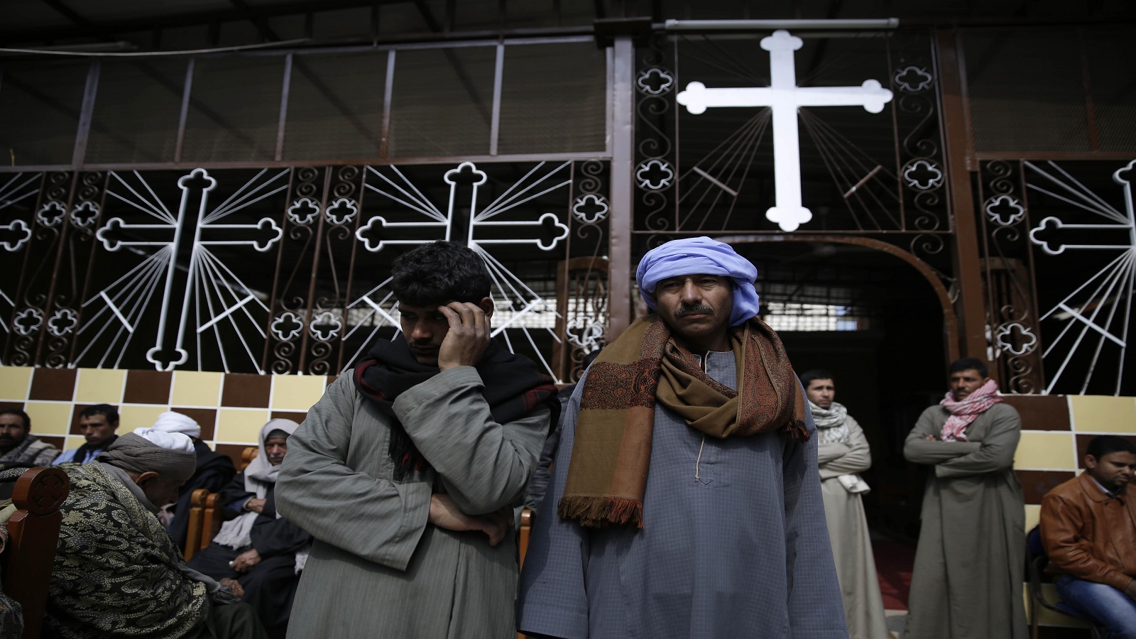 الكنيسة المصرية في أزمة تهجير الأقباط: الولاء للسلطة