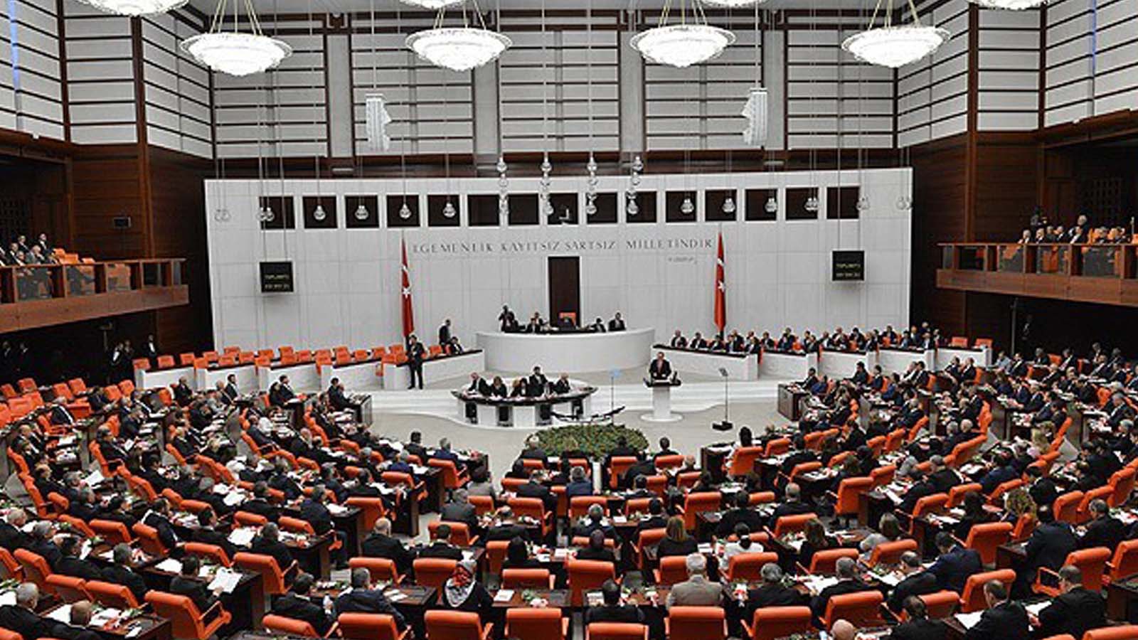 تركيا: تهديدات قبيل تصويت البرلمان على التدخل في سوريا