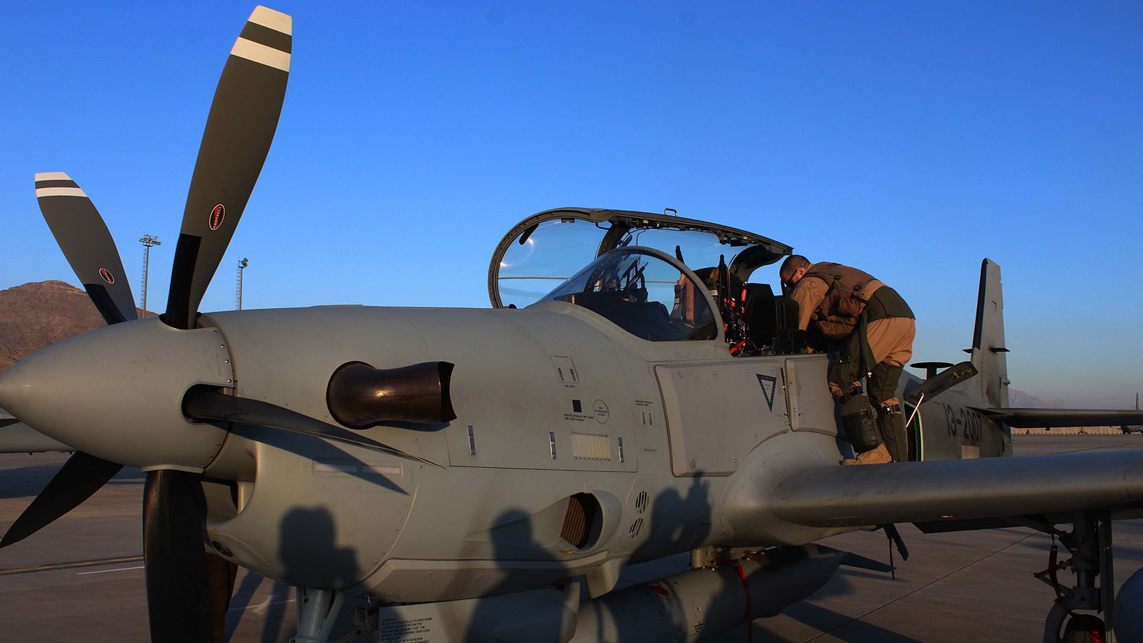 12 طياراً لبنانياً يقودون A-29 الأميركية: ضد داعش