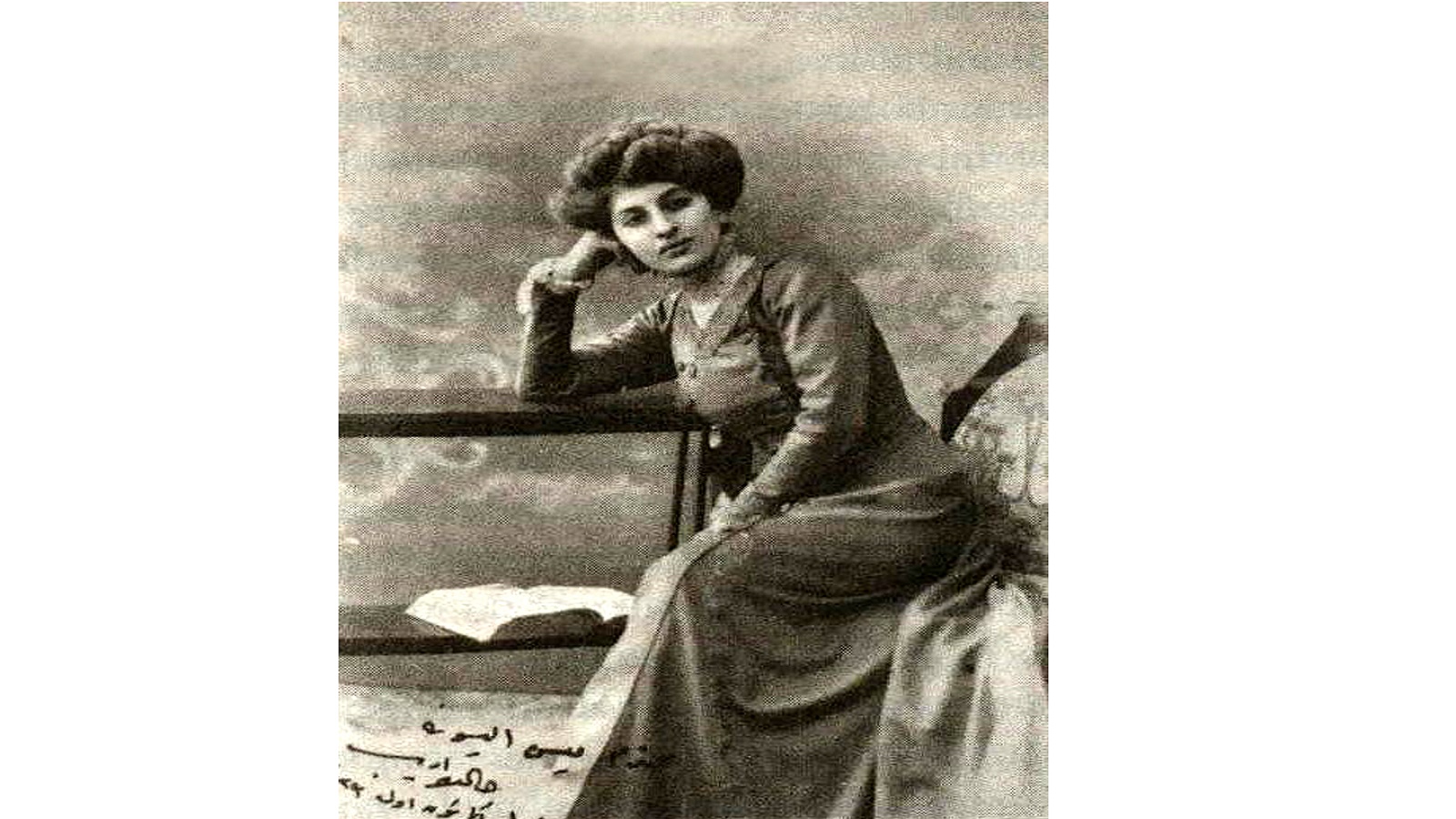 - خالدة أديب هانم، أشهر أعلام النهضة النسائية التركية.