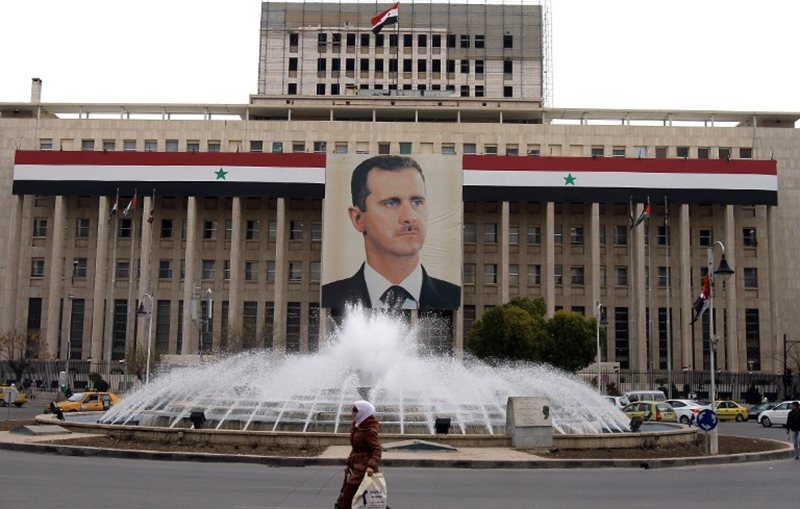 "المركزي السوري" يقتل الليرة