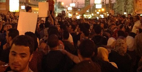 مصر: المتظاهرون أمام قصر الاتحادية من جديد