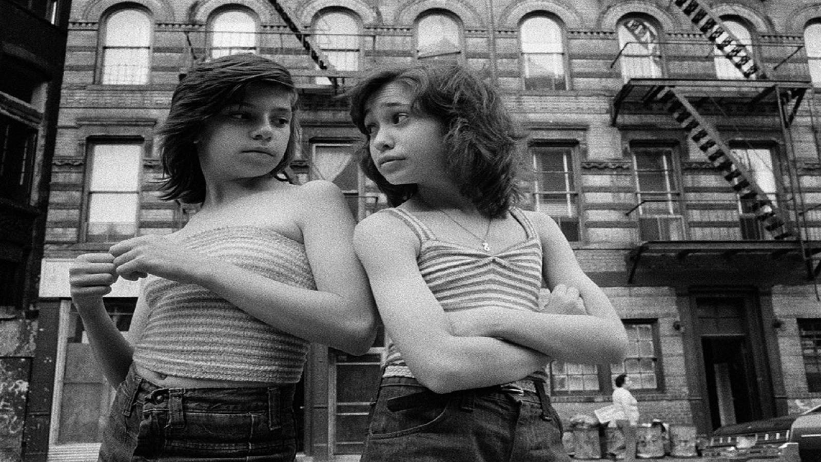 فتيات شارع برنس في منطقة "إيطاليا الصغرى" النيويوركية