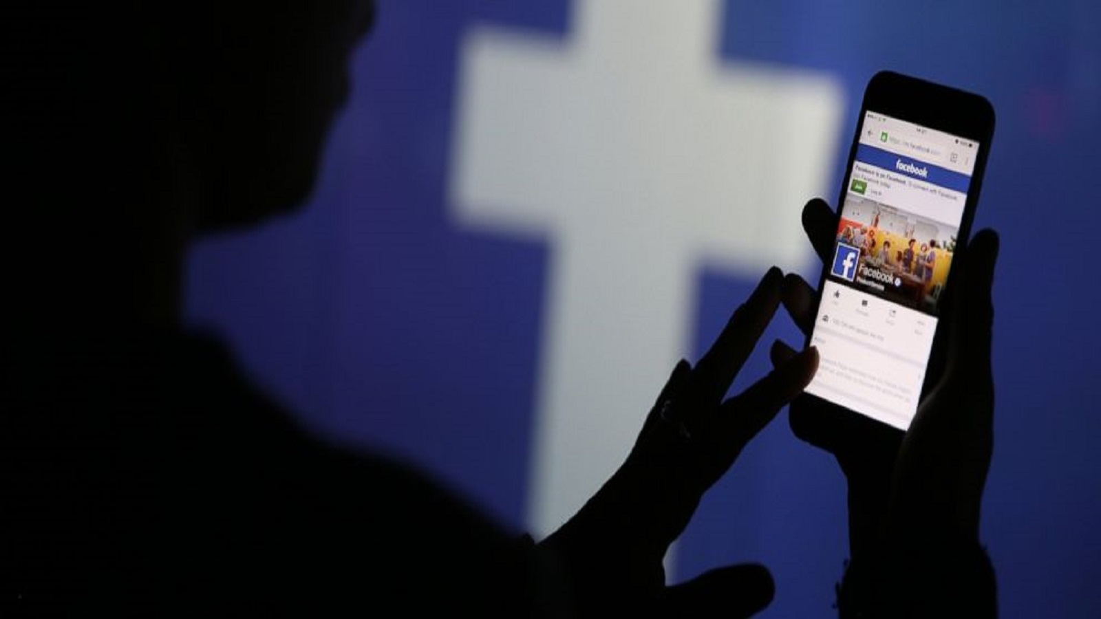 "فايسبوك" يعدّل نظام إعلاناته قبل الانتخابات الكونغرس