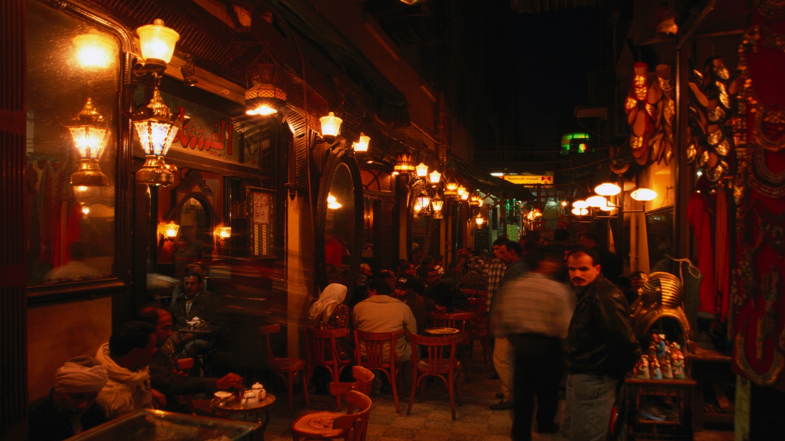 "ليالي المدن": يوم بتنا نحرس الليل في القاهرة