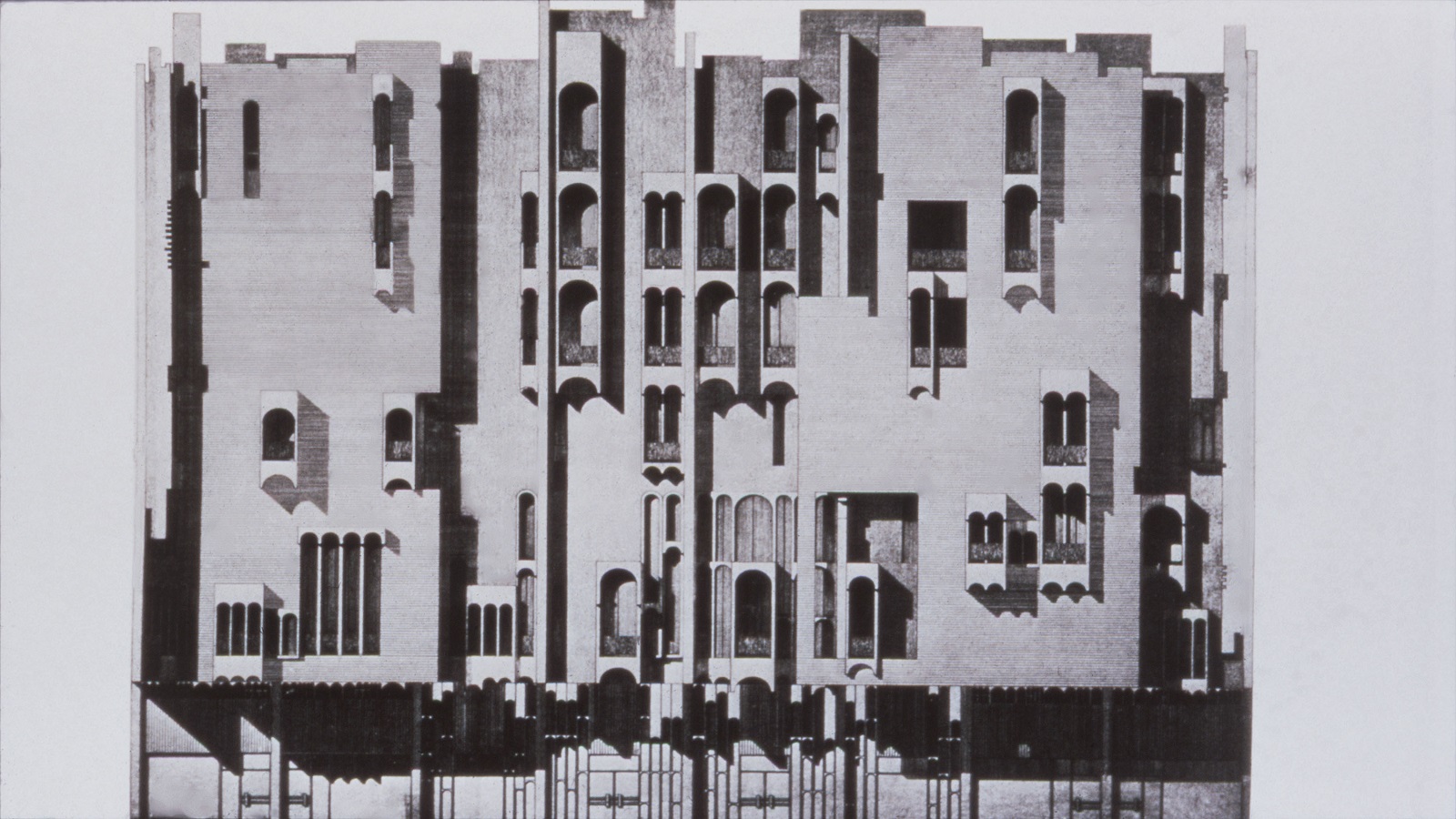مبنى الاتحاد العام للصناعات في العراق - تصميم رفعة الجادرجي