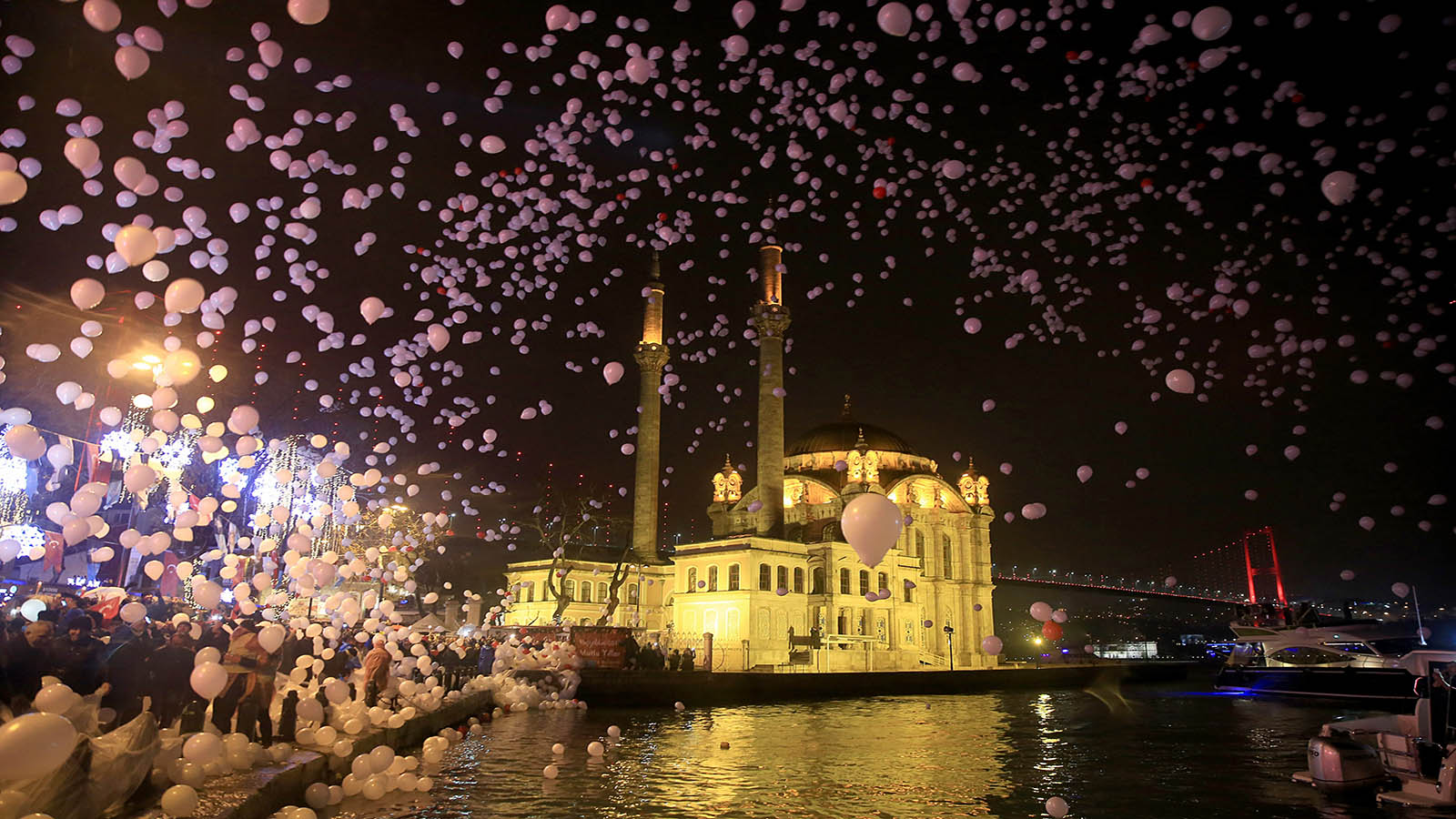 اسطنبول: نحب الحياة رغم رائحة الموت