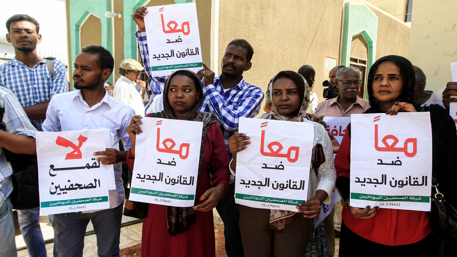 إطلاق سراح مراسلي "رويترز" و"فرانس برس" في السودان