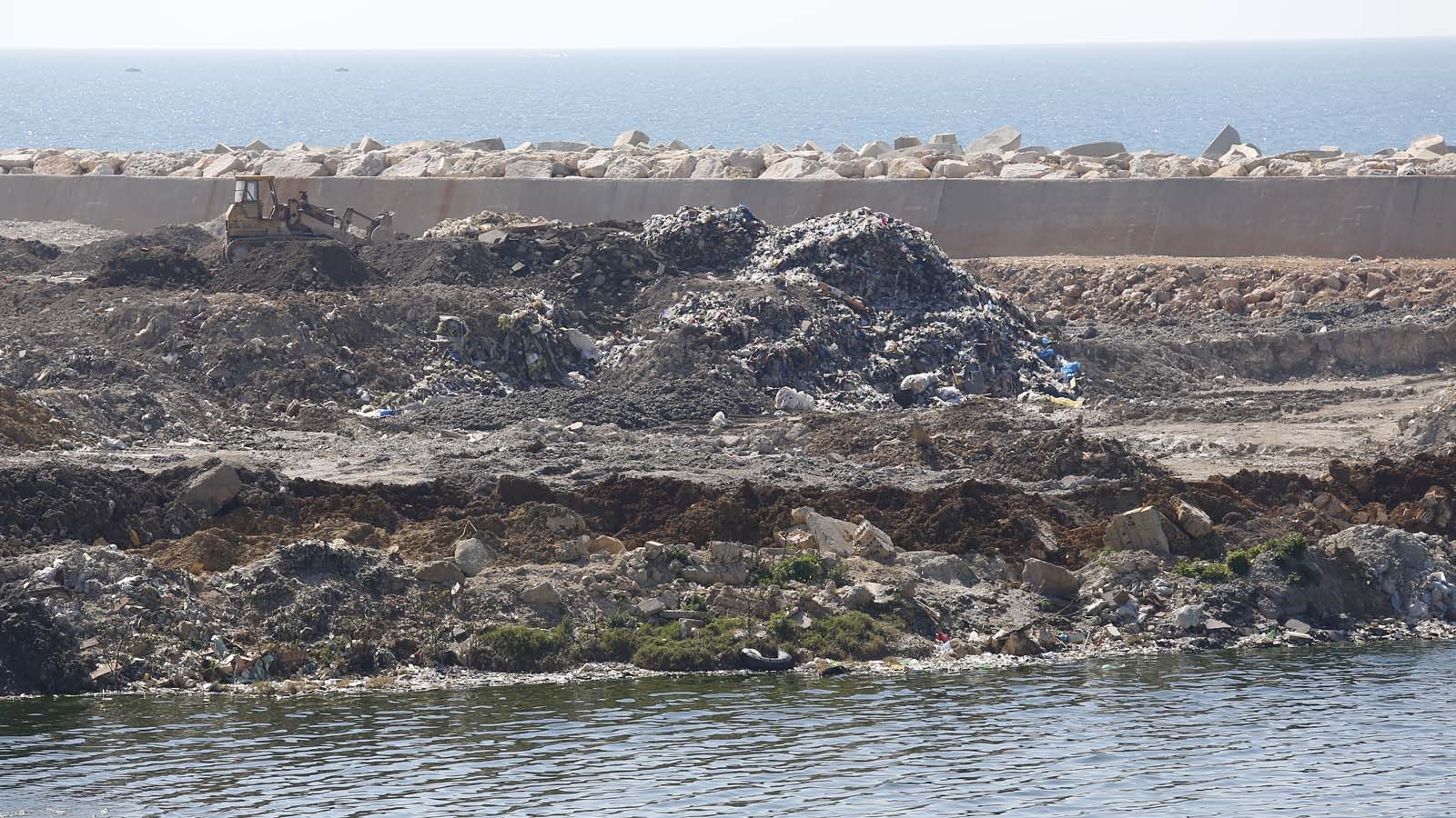 "فيدرالية" النفايات... طريق للإستثمار في ردم البحر