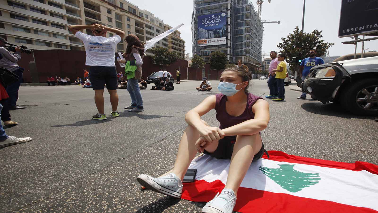 متظاهرون في وسط بيروت (خليل حسن)