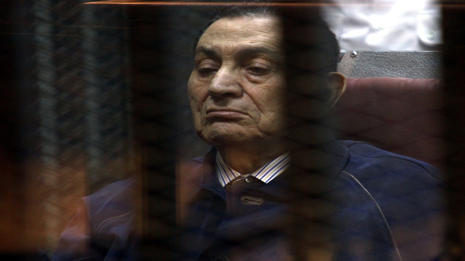مصر تطوي صفحة الثورة بإخلاء سبيل مبارك