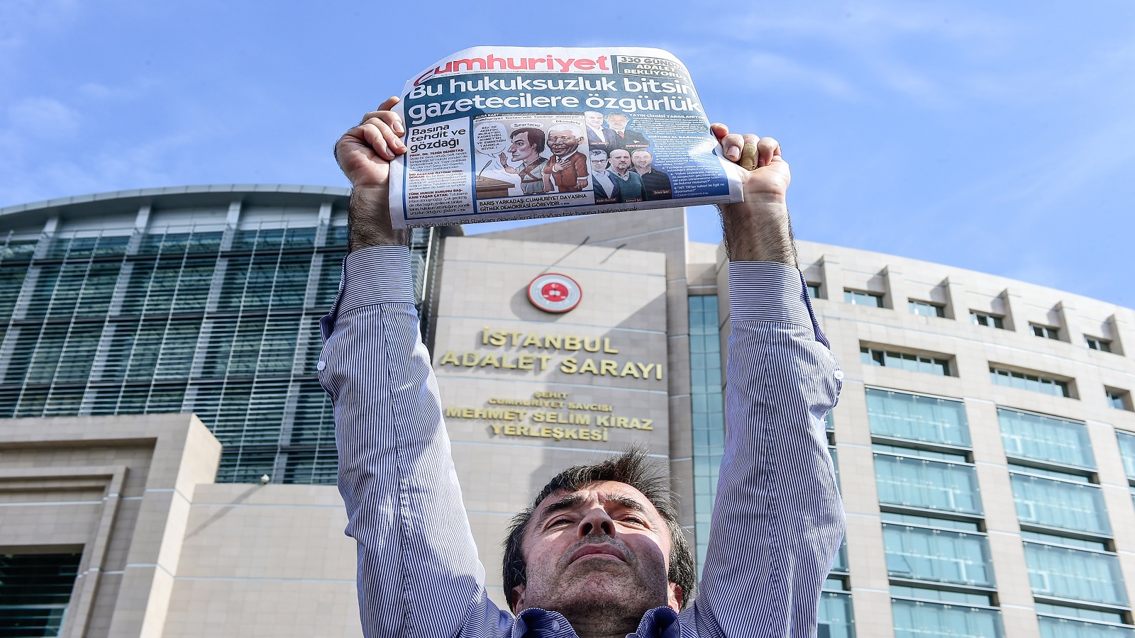 تركيا: السجن لـ14 صحافياً في "جمهورييت"