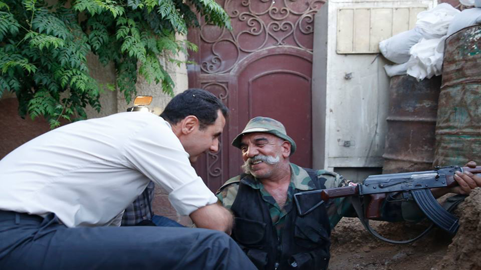 من رافق الأسد في زيارته إلى مرج السلطان؟