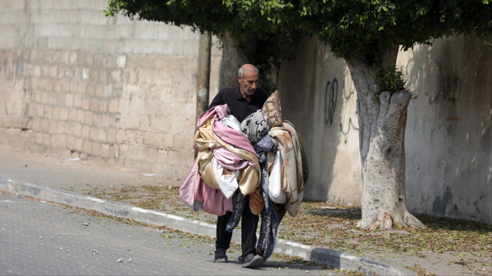 "عصا وجزرة" اعلامية تطاول مؤثرين: التحريض يستبيح غزة