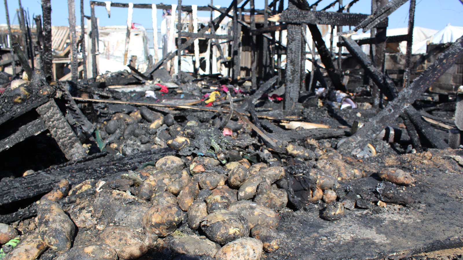 مجزرة غزة البقاعية: هكذا قتلت النيران 8 أطفال