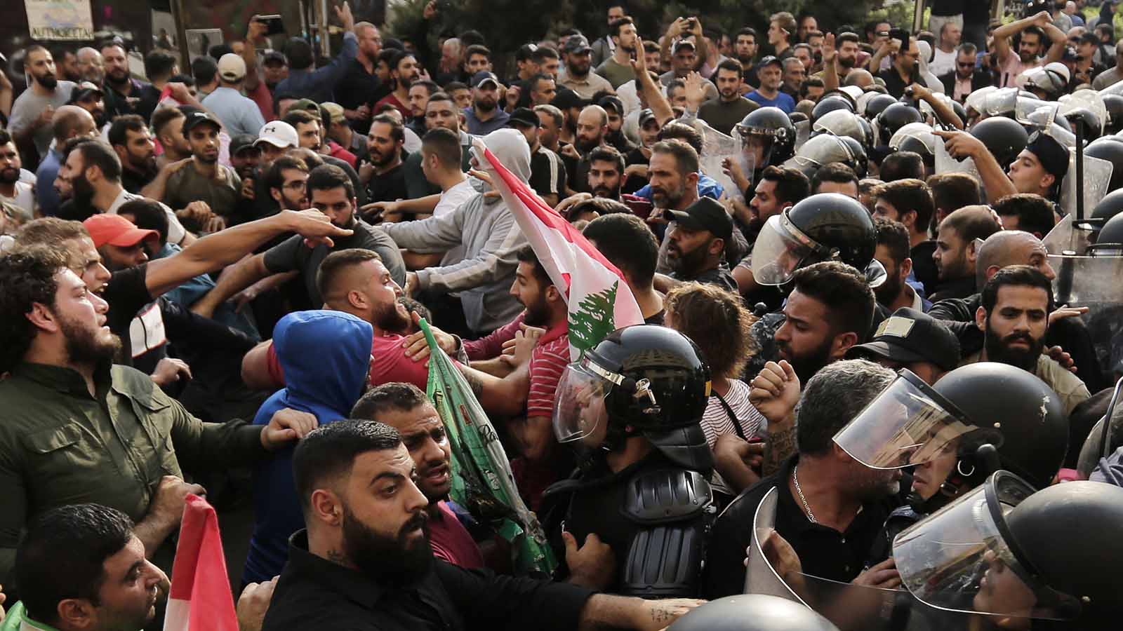 ثورة لبنان وأعداؤها من ذوي العزم الفاشي
