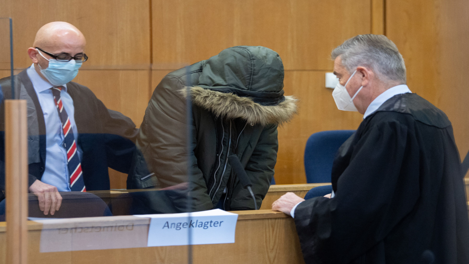 فرانكفورت:الطبيب السوري أمام المحكمة..يواجه 18 إتهاماً بالقتل والتعذيب