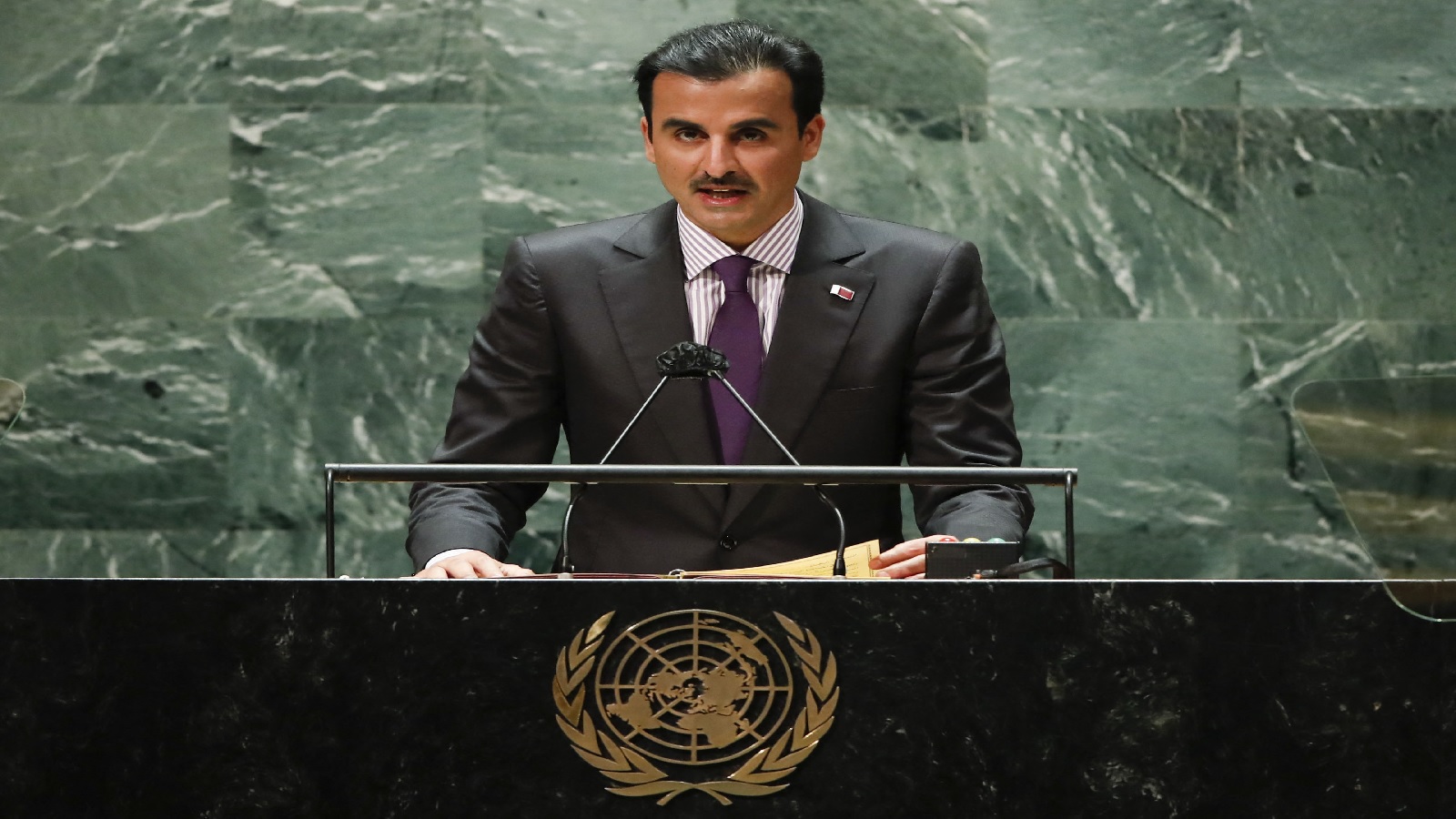 أمير قطر:لايجوز إهمال الازمة السورية أو تهميش القضية الفلسطينية