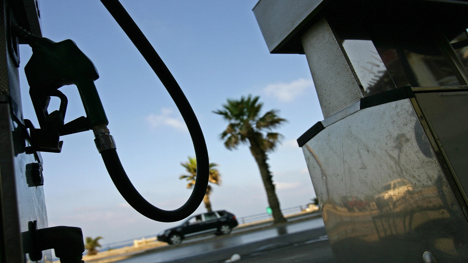 ارتفاع أسعار النفط يرهق الإقتصاد اللبناني