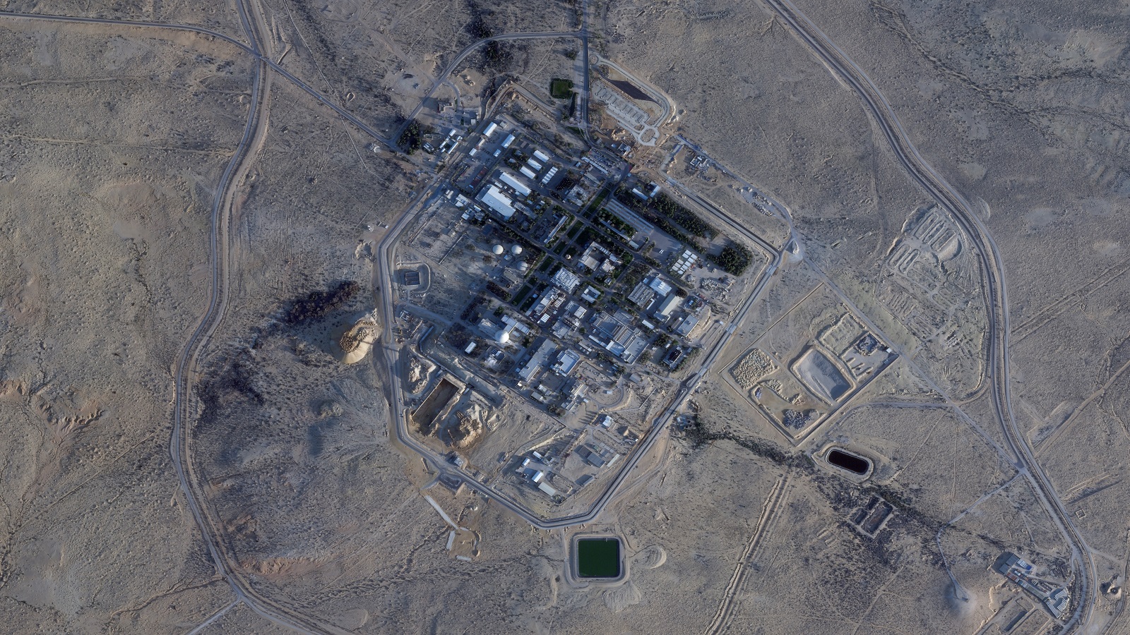 مفاعل ديمونا النووي الإسرائيلي يخضع لعملية تجديد؟