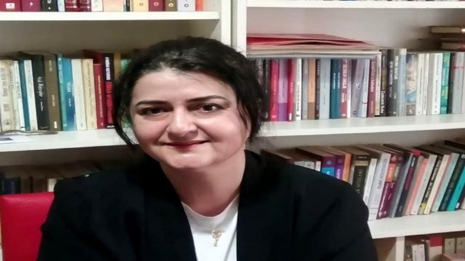 الناشرة التركية بيرين موت:الموقف من الأسد..حدّ بين الأديب ونتاجه