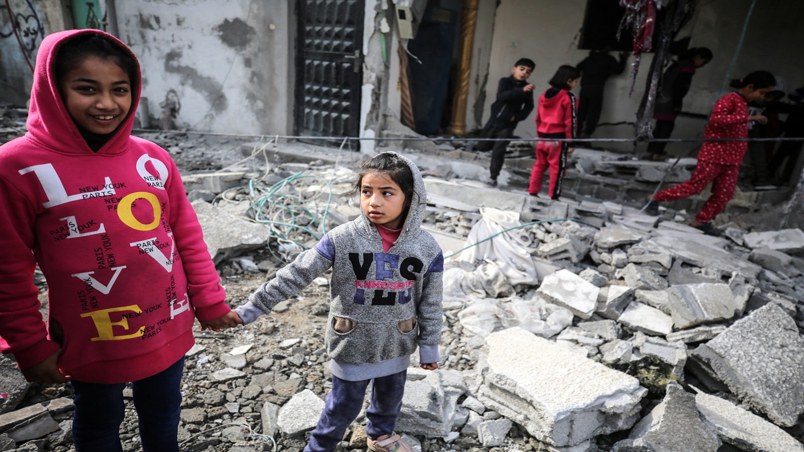 غزة:الاحتلال ينفذ9مجازر في المربعات السكنية ومراكز الايواء..والضحايا تجاوزوا 29ألفاً