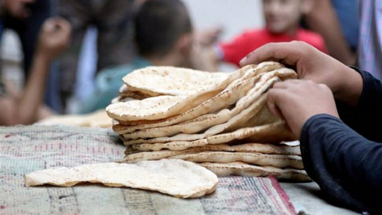 دمشق: النظام يمضي بخطة رفع الدعم عن الخبز تدريجياً