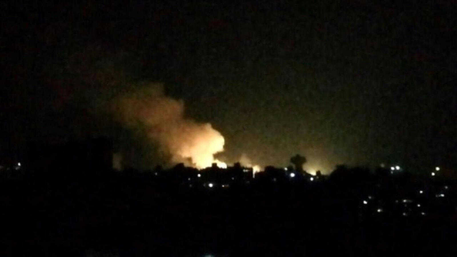 سوريا:الغارات الاسرائيلية على مطار الضبعة العسكري أوقعت قتيلين