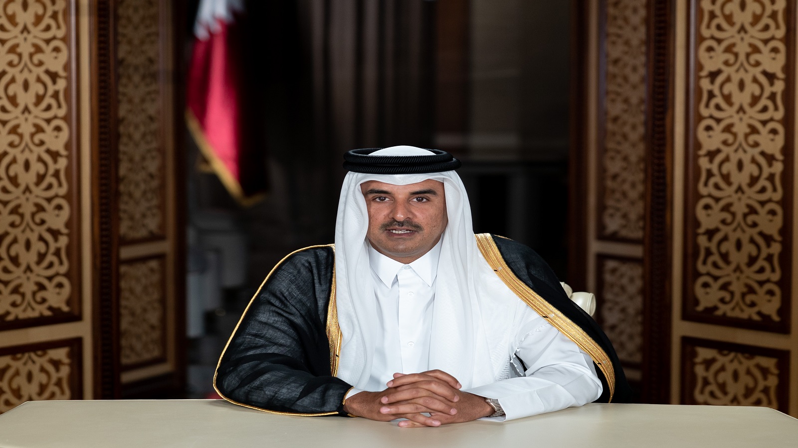 أمير قطر:سنعلن خلال أيام مساهمتنا في إعادة أعمار بيروت