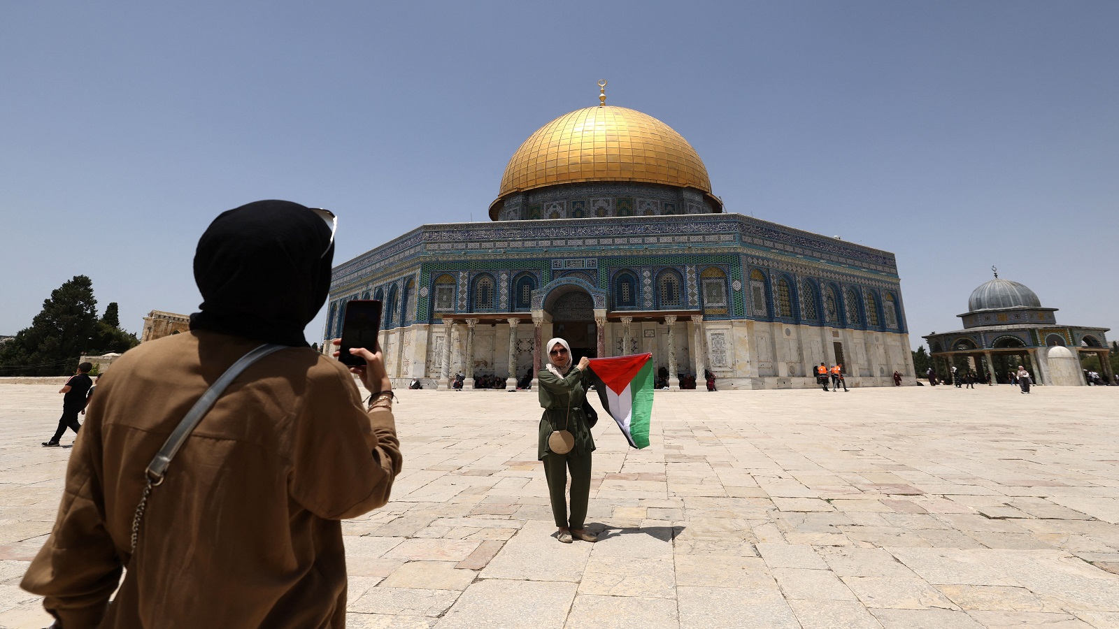 بينيت يعتمد خيار التصعيد:السماح ب"مسيرة الأعلام"في القدس