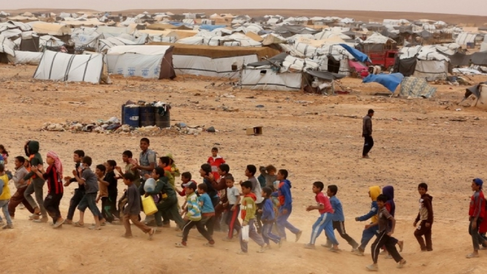 سوريا: سكان مخيم الركبان بلا خبز منذ أسبوع
