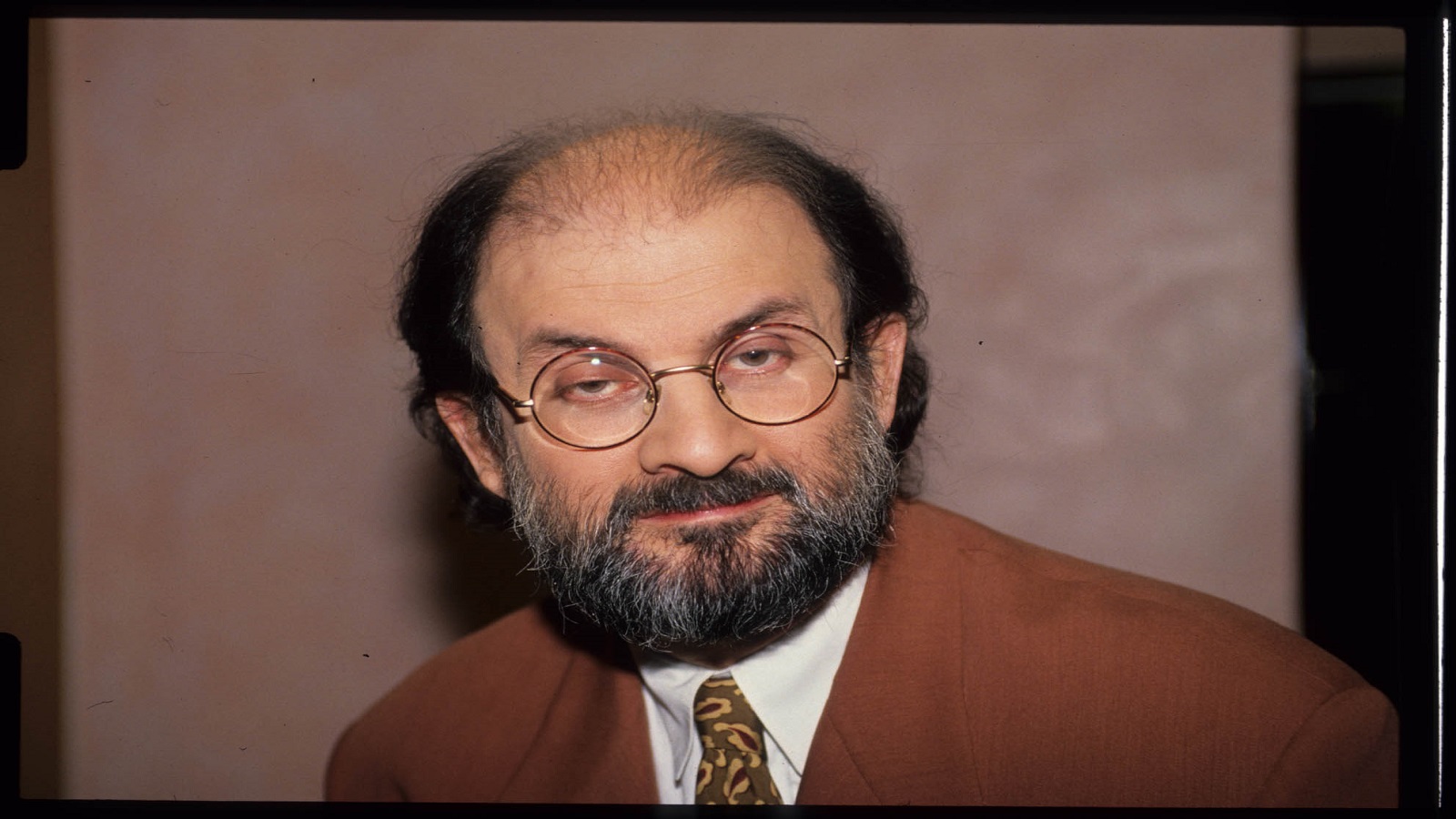 محاولة اغتيال سلمان رشدي... حرب إبادة