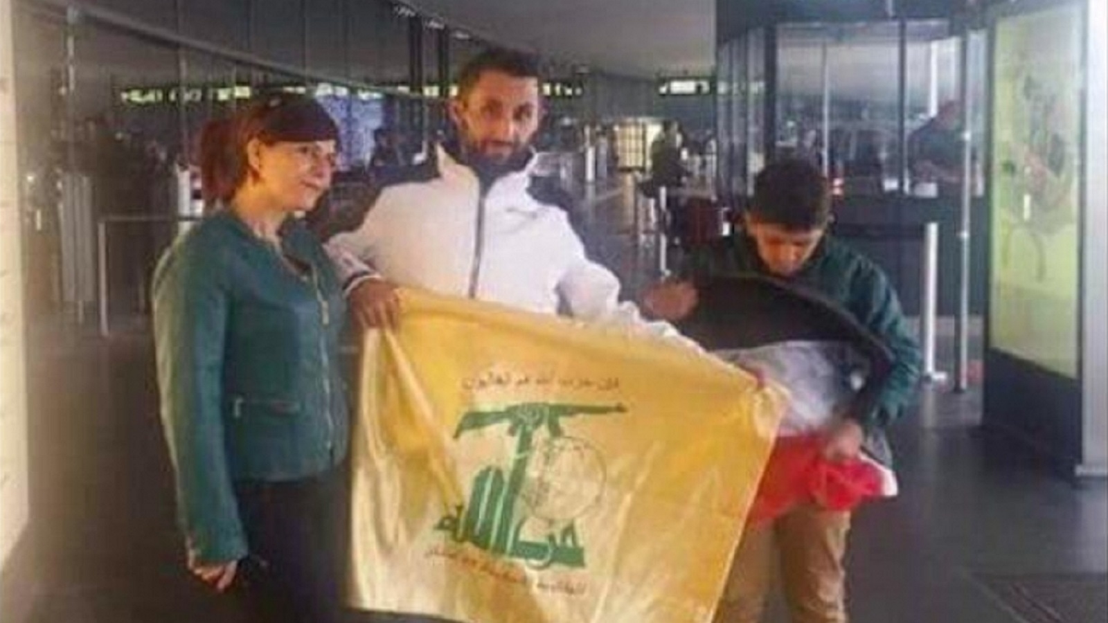 مُقاتل أسديّ يطلب معونة "حزب الله" في النمسا!