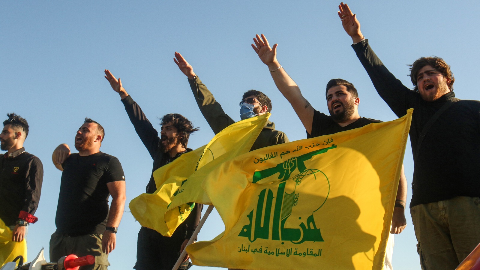حزب الله وسجّادة الزجاج