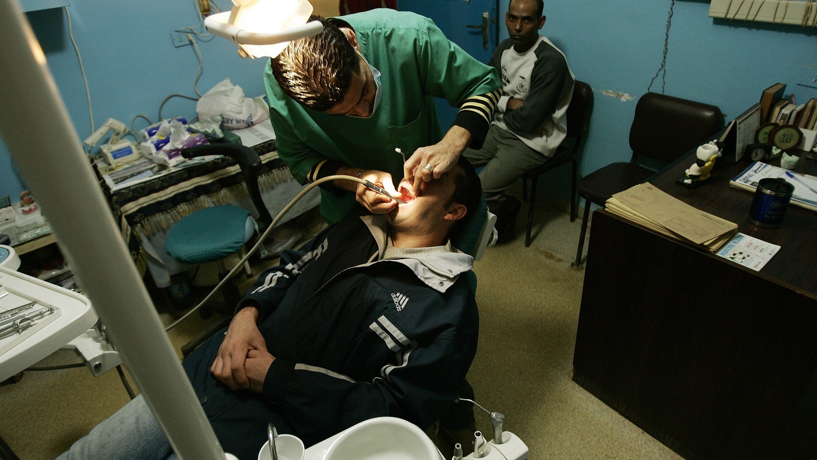 العيادات تقفل والأطباء يهاجرون: اللبنانيون يخسرون أسنانهم