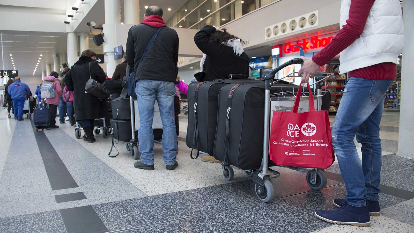 المطار: بري يعلق إضراب عمال تحميل البضائع والحقائب
