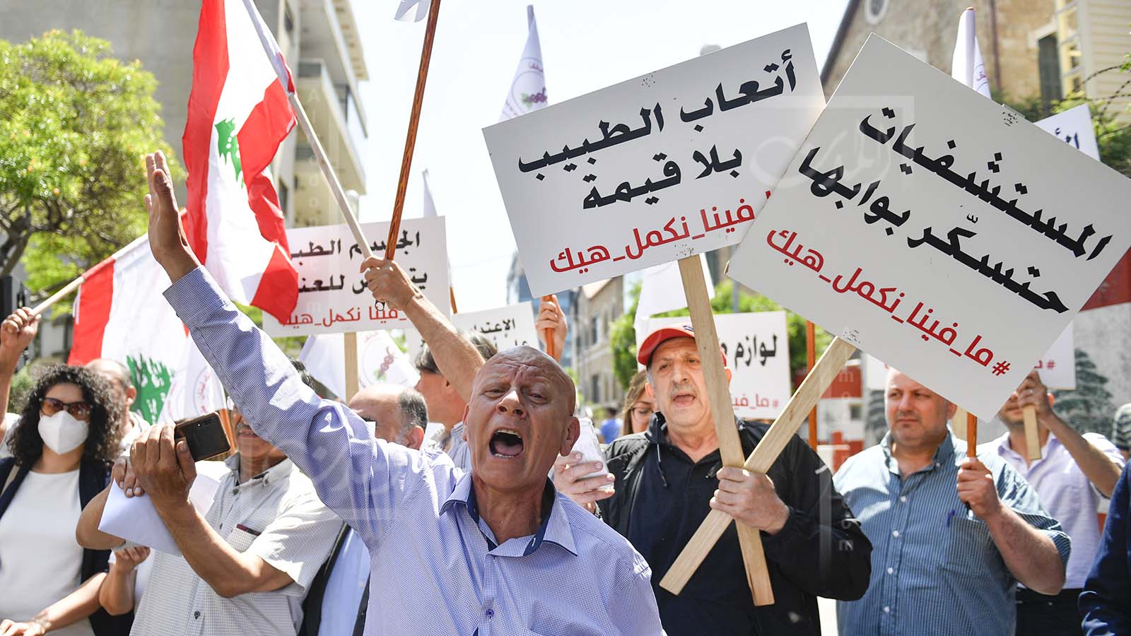 احتجاجات "بالجملة" والشارع يغلي: هل تندلع انتفاضة ثانية؟